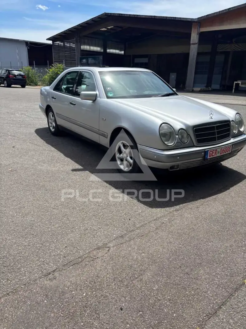 1998 Mercedes Benz E 240
