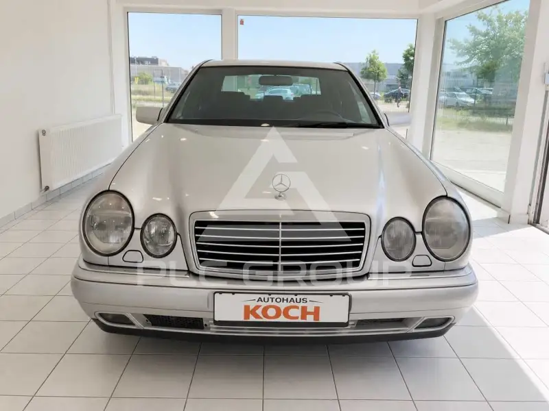 1998 Mercedes Benz E 290