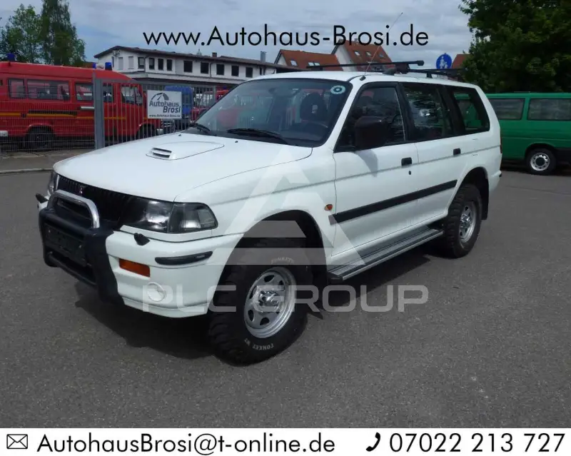1999 Mitsubishi PAJARO