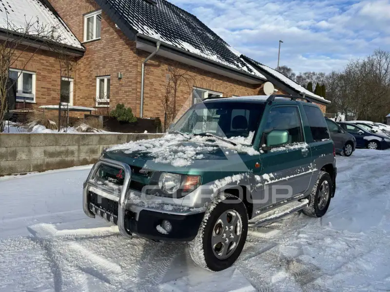 1999 Mitsubishi PAJARO