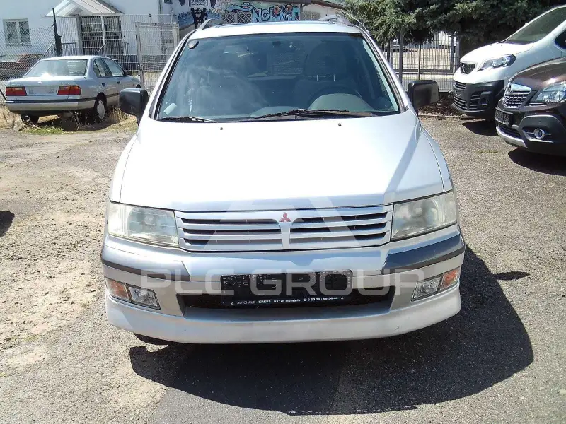 1999 Mitsubishi Space Wagon