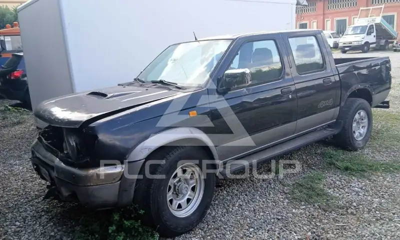 1999 Nissan Navara