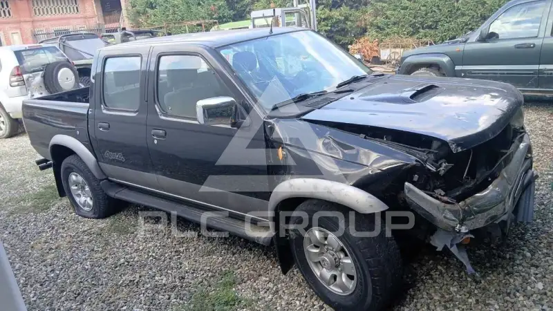 1999 Nissan Navara