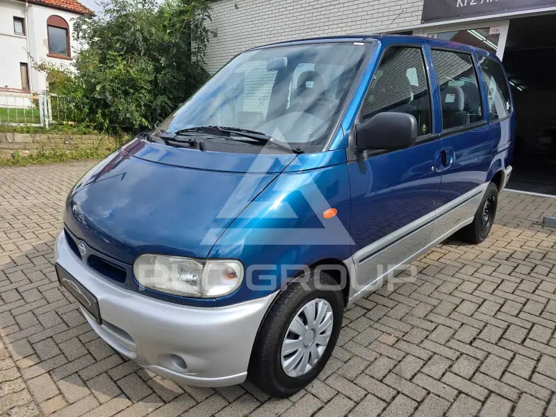 1999 Nissan Serena