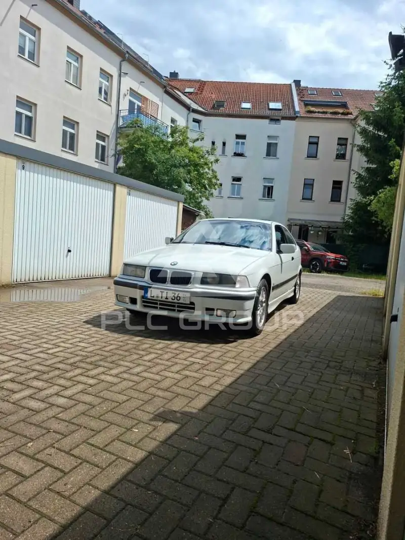 1999 BMW 323