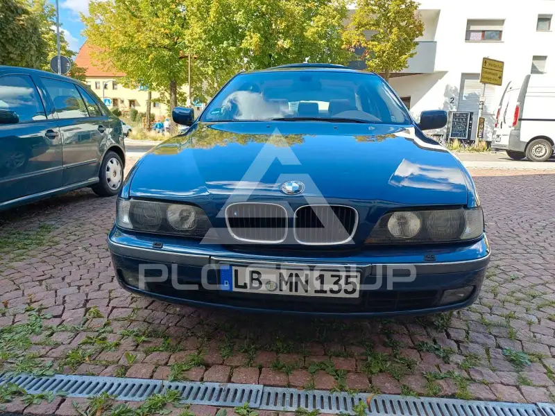 1999 BMW 523