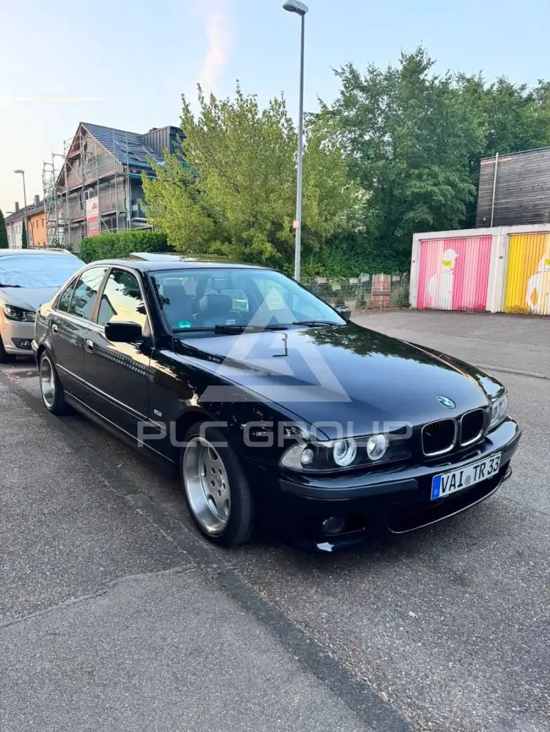 1999 BMW 523