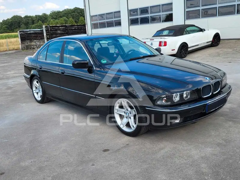 1999 BMW 523