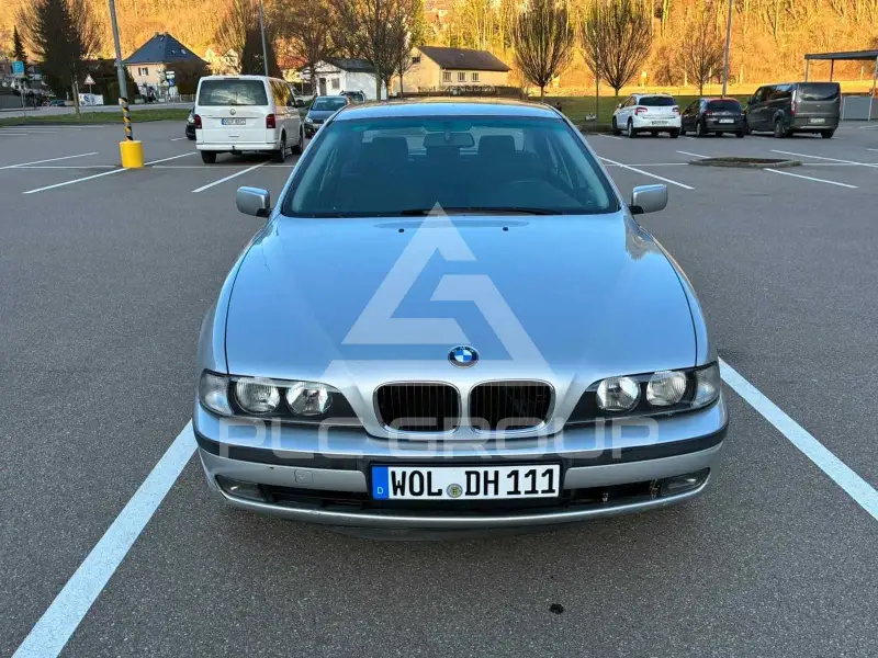 1999 BMW 523