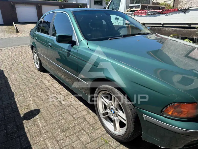 1999 BMW 523
