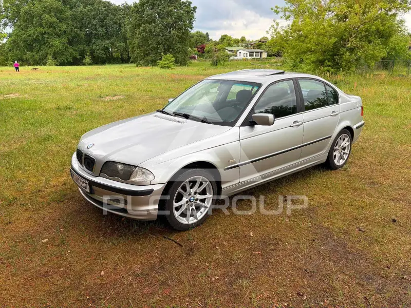 1999 BMW 320