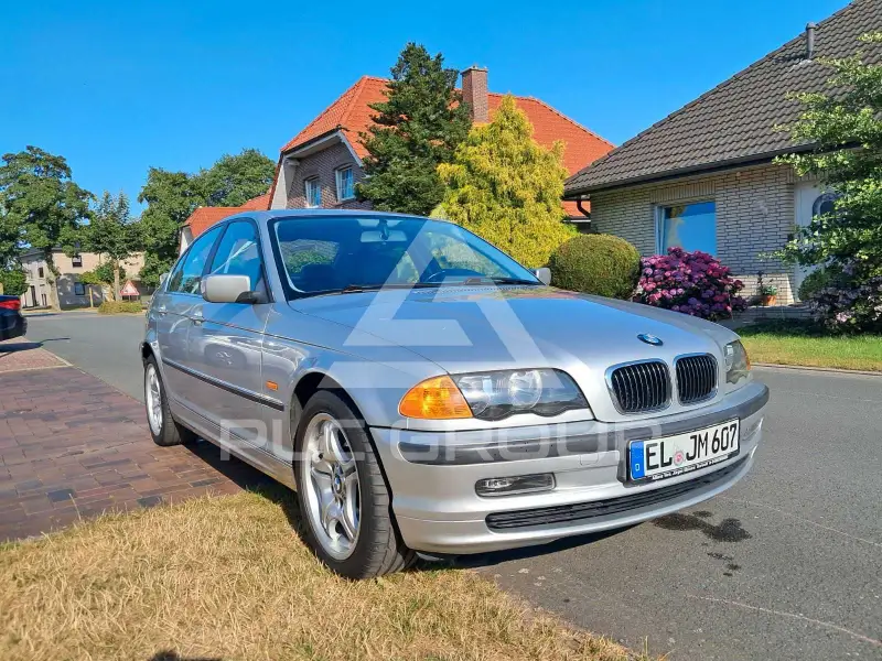 1999 BMW 320