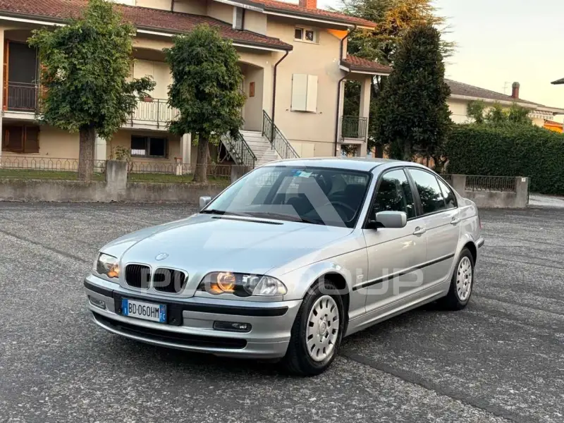 1999 BMW 320