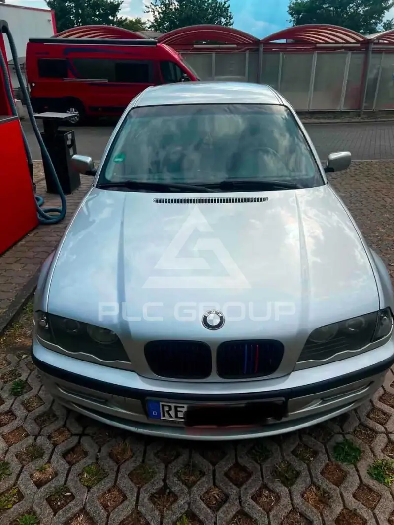 1999 BMW 320