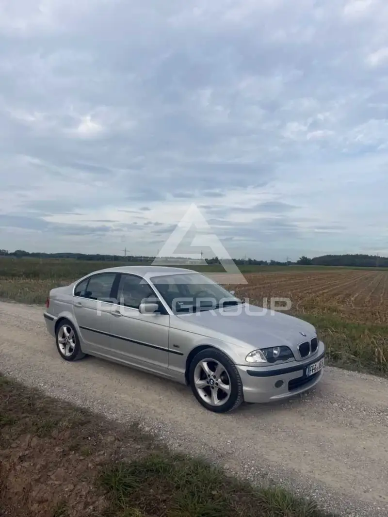 1999 BMW 320