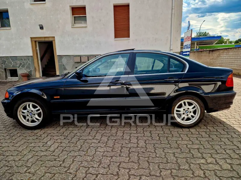 1999 BMW 320