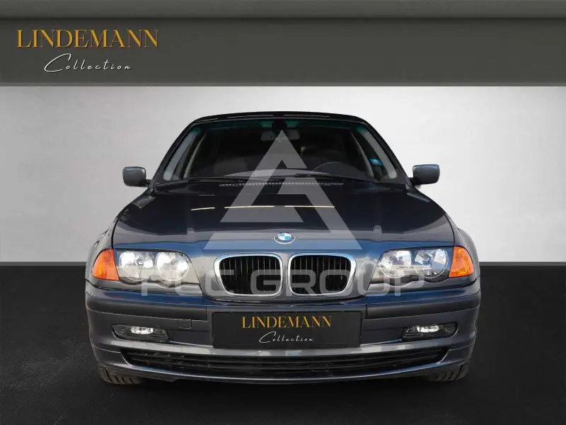 1999 BMW 320