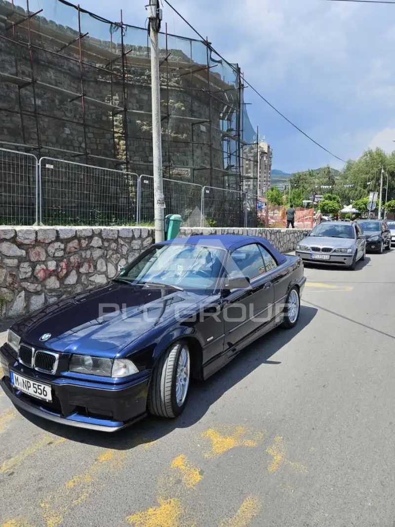 1999 BMW 320