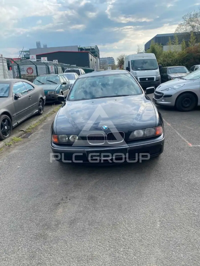 1999 BMW 520