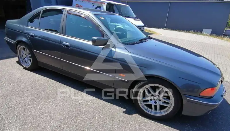 1999 BMW 520