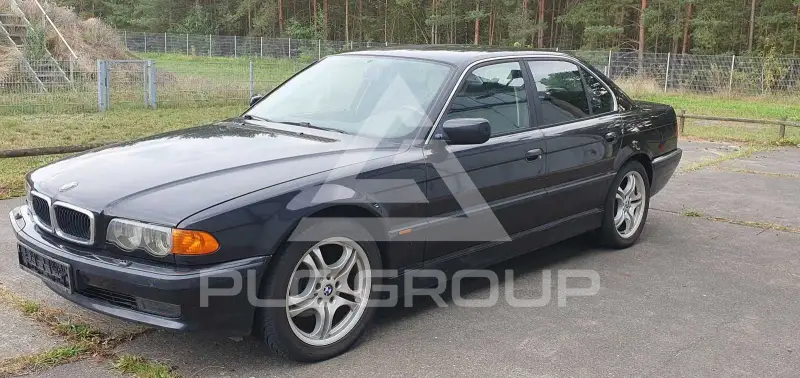 1999 BMW 735