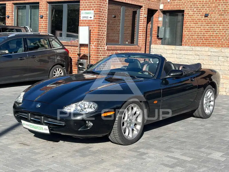 1999 Jaguar XK8