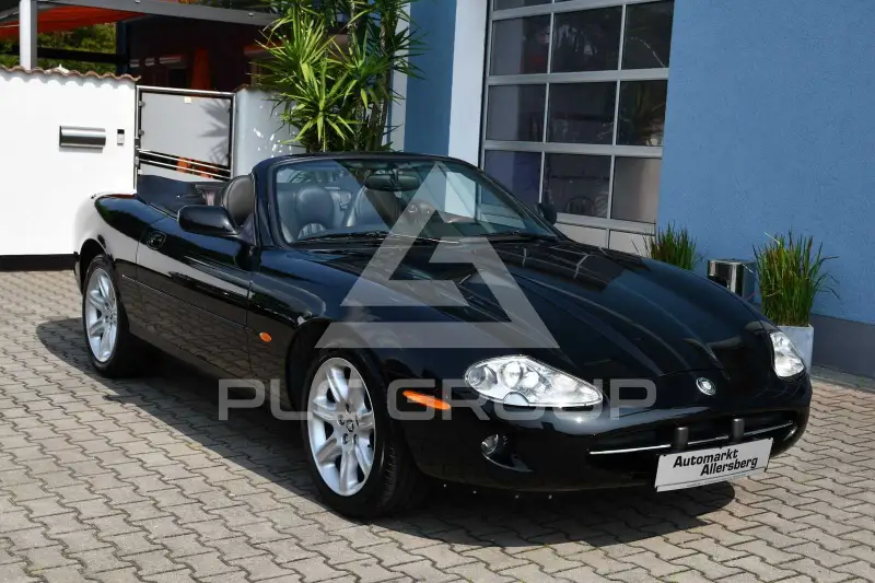 1999 Jaguar XK8