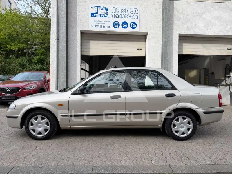 1999 Mazda 323