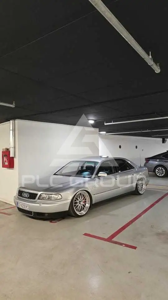 1999 Audi A8