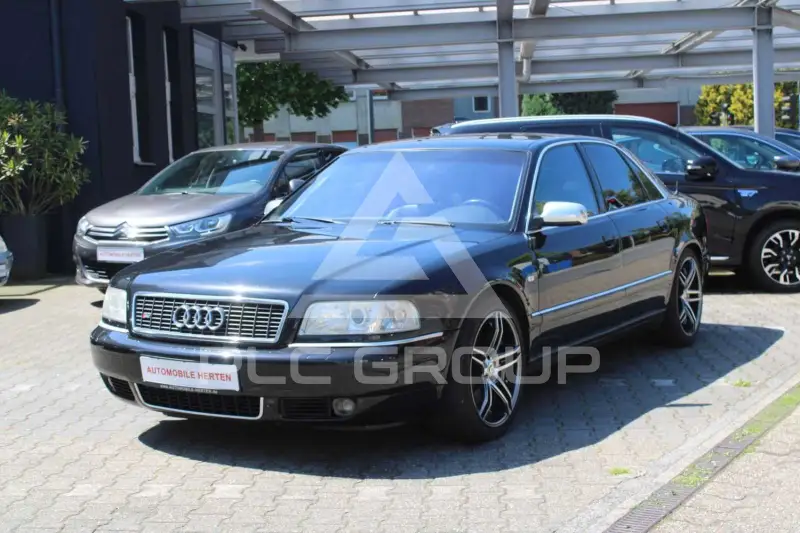 1999 Audi S8
