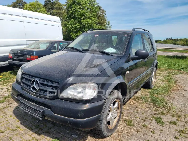 1999 Mercedes Benz ML 320