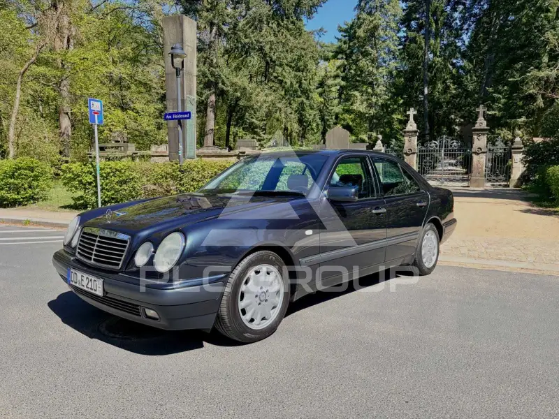 1999 Mercedes Benz E 320