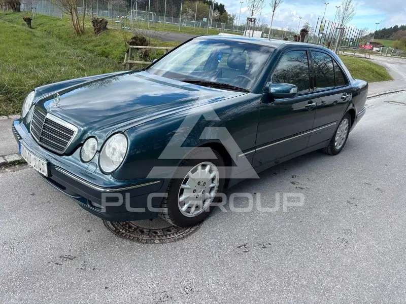 1999 Mercedes Benz E 320