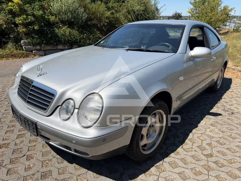 1999 Mercedes Benz CLK 200