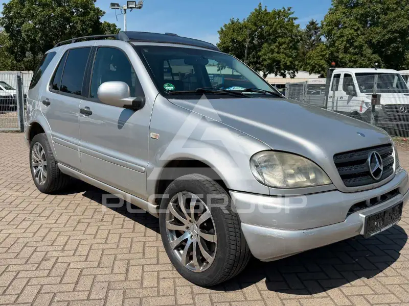 1999 Mercedes Benz ML 430