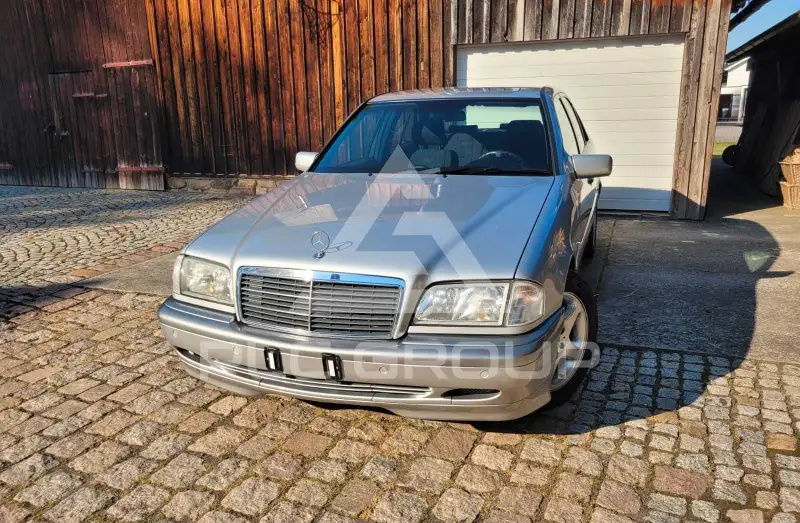 1999 Mercedes Benz 220
