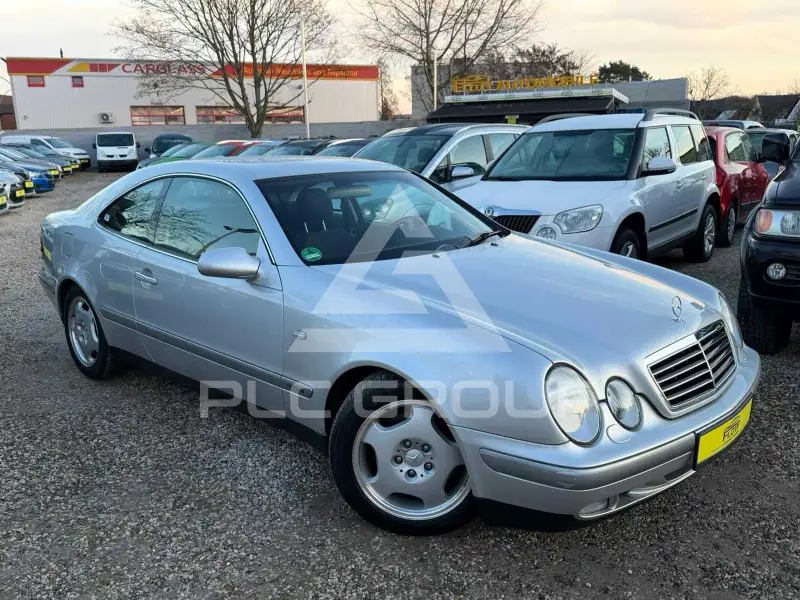 1999 Mercedes Benz CLK 320