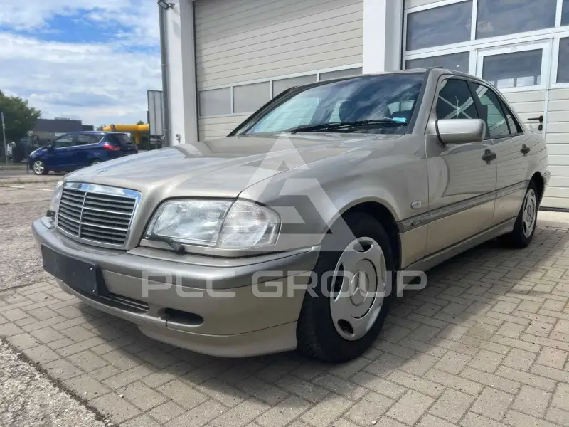 1999 Mercedes Benz C 220