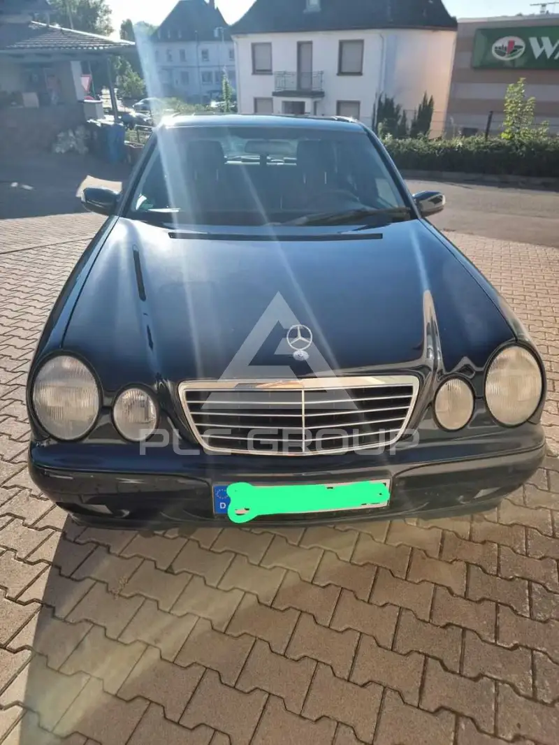 1999 Mercedes Benz E 200