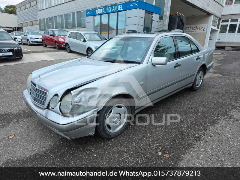 1999 Mercedes Benz E 200