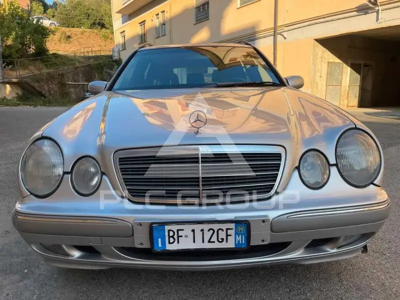 1999 Mercedes Benz E 200
