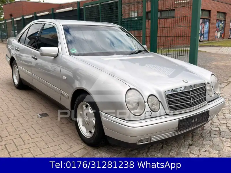 1999 Mercedes Benz E 220