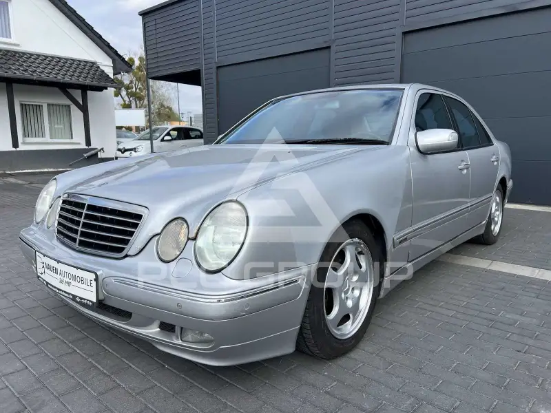1999 Mercedes Benz E 240