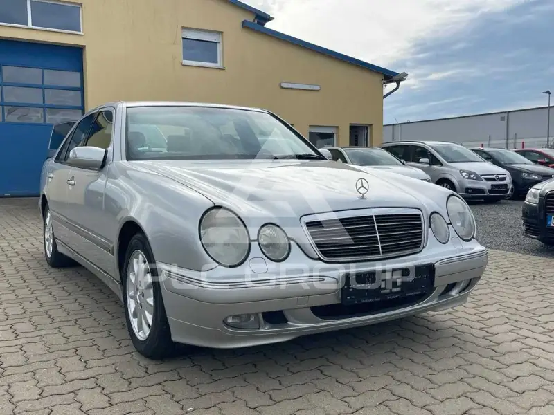 1999 Mercedes Benz E 240