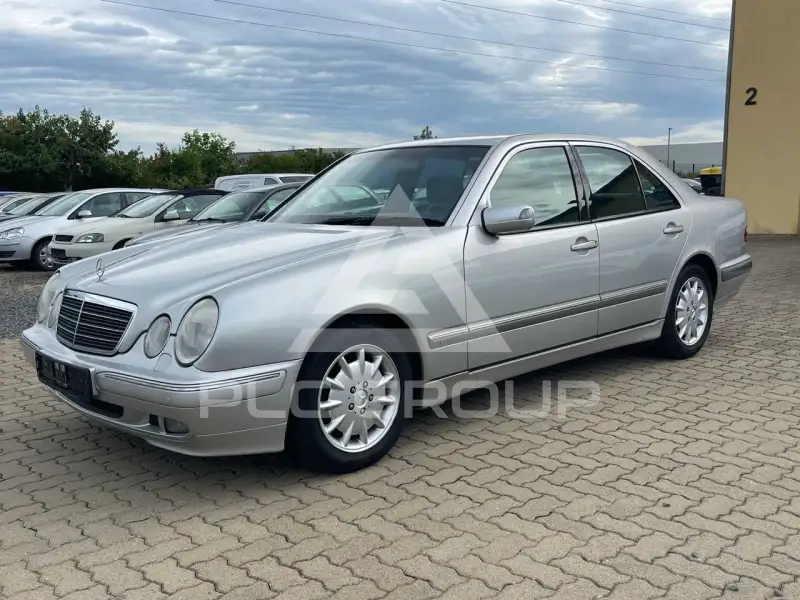 1999 Mercedes Benz E 240