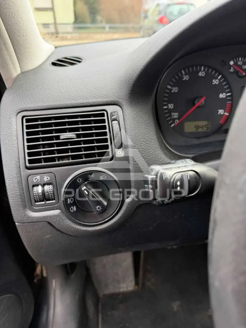 1999 Volkswagen GOLF