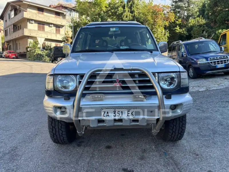 2000 Mitsubishi PAJARO