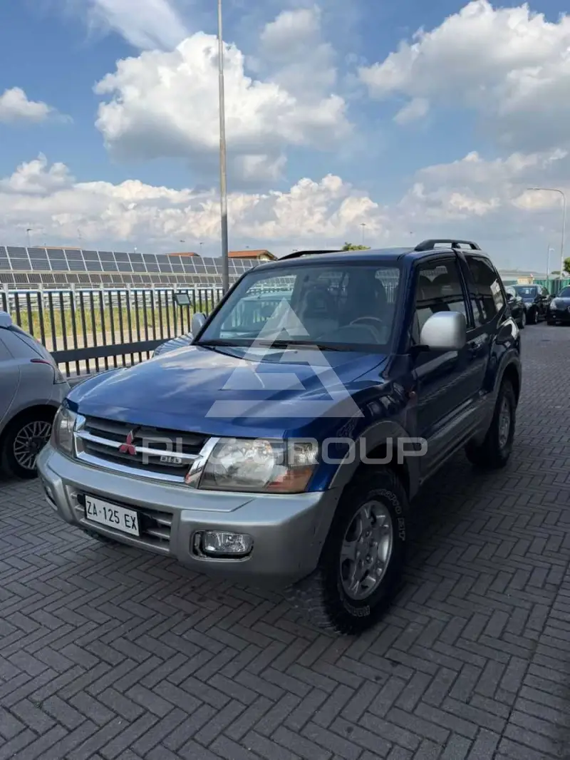 2000 Mitsubishi PAJARO