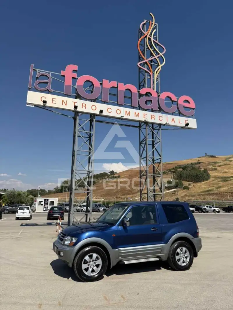 2000 Mitsubishi PAJARO