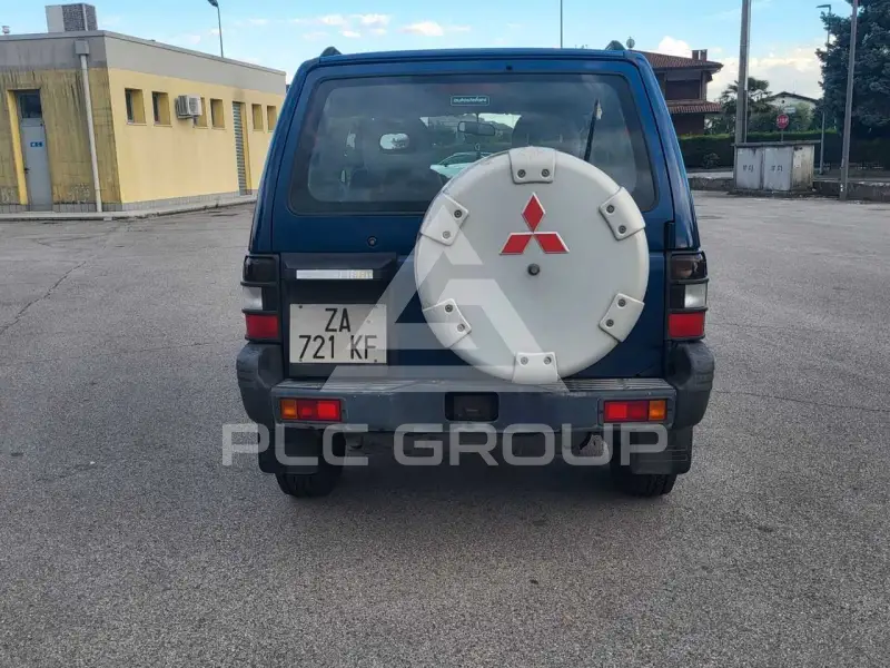 2000 Mitsubishi PAJARO